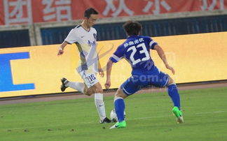 耶夫蒂奇庆祝展示护腿板 舜天足球场上的动人瞬间